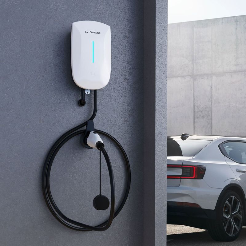 벽에 장착된 7kw 타입 2 EV 충전기 유럽 표준 앱 제어 빠른 충전