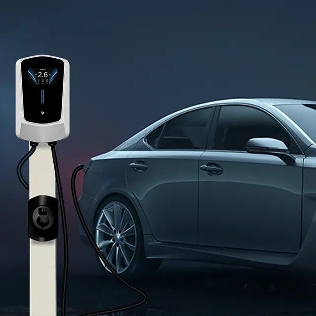 4.3 인치 스크린 11kw 22kw 5 미터 케이블을 가진 잘 고정된 차 충전 지점